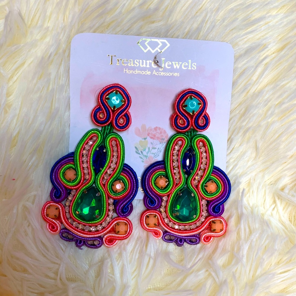 Treasure jewel earrings